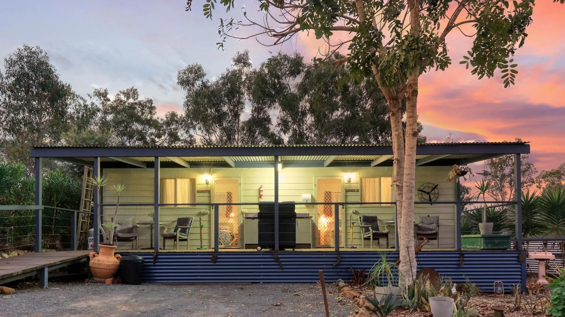 Motel Silver Wattle Cabins Mount Morgan