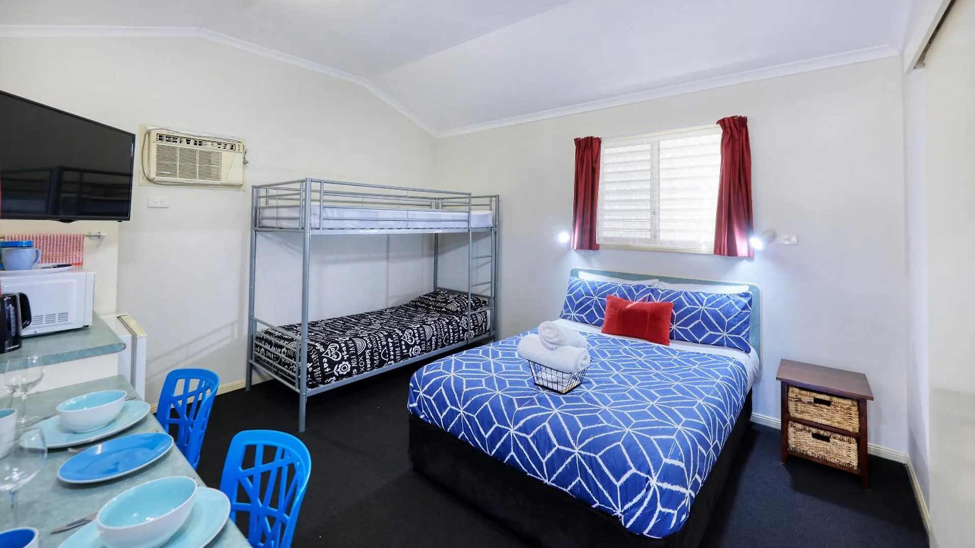 Silver Wattle Cabins Mount Morgan